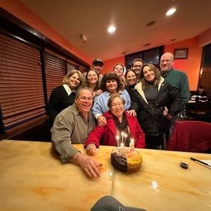 Meet your Posher, Claudia